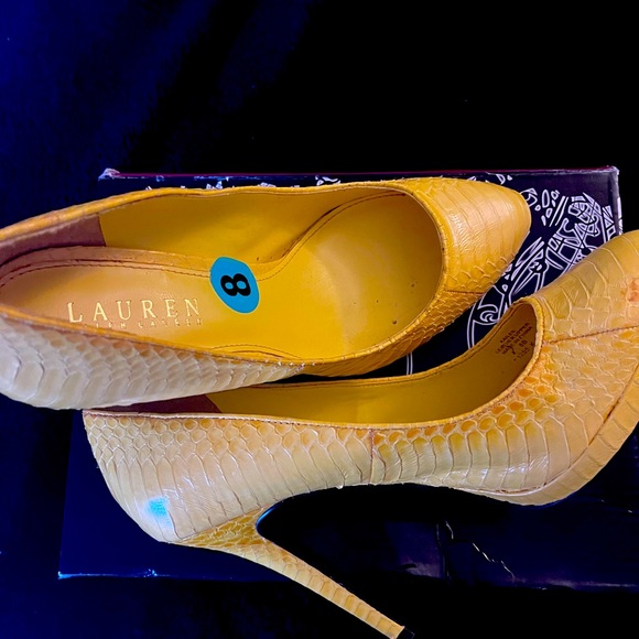 Pumps - Picture 3 of 3